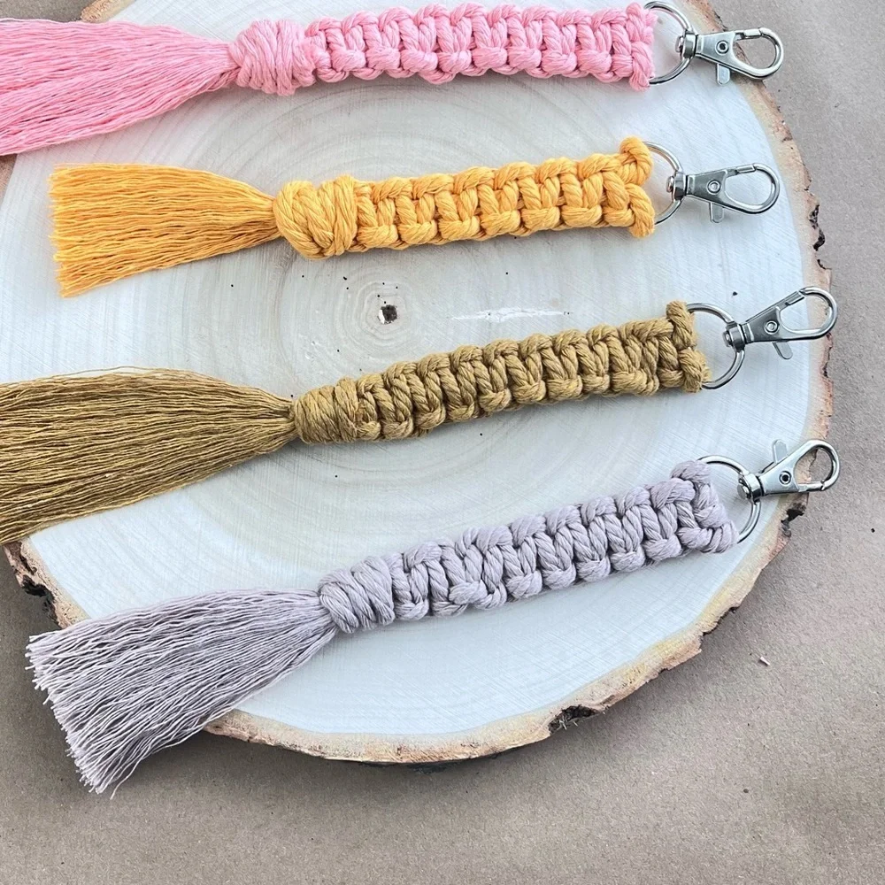 Boho Macramé Pink Gray Keychain